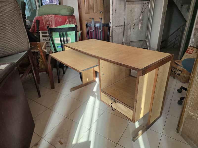 office tables 12