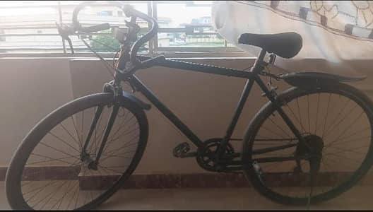 ROAD BIKE / SLIM TYRE SPORTS BICYCLE