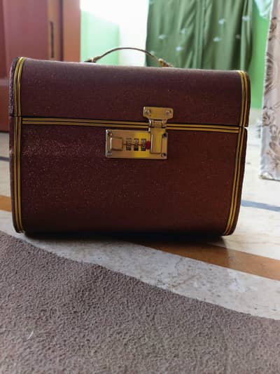 Bridal Glitter Beauty Box "Urgent Sale"