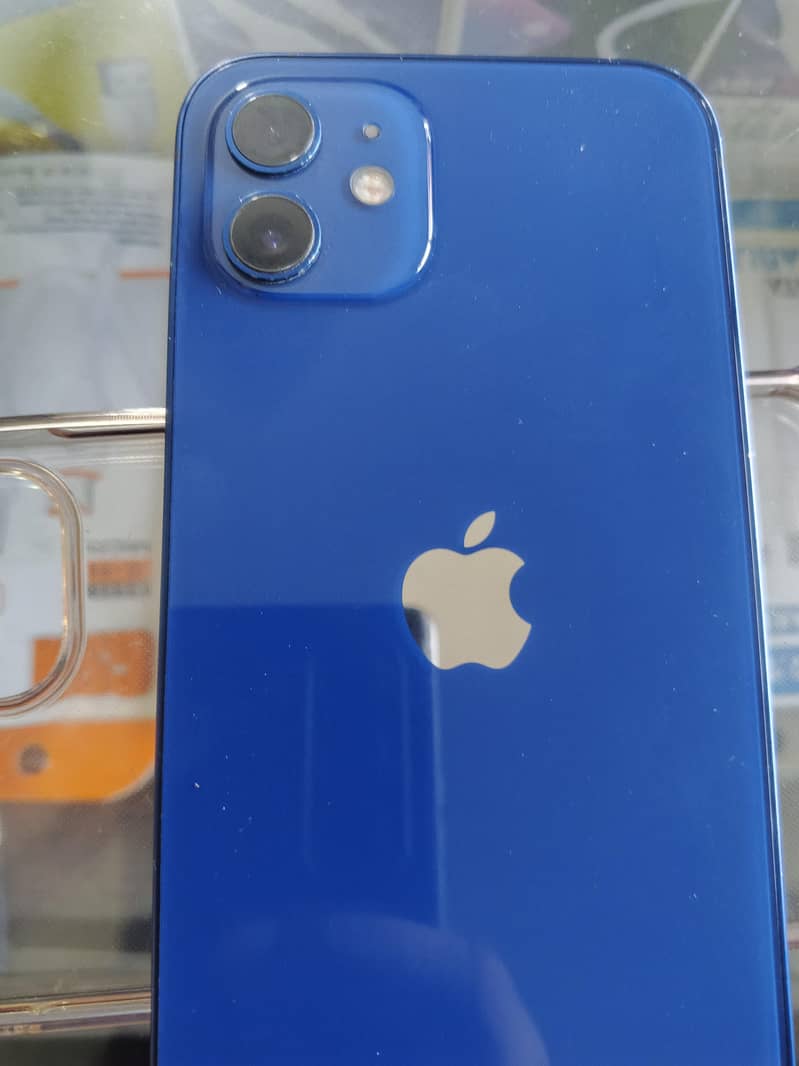 Apple iPhone 12 4