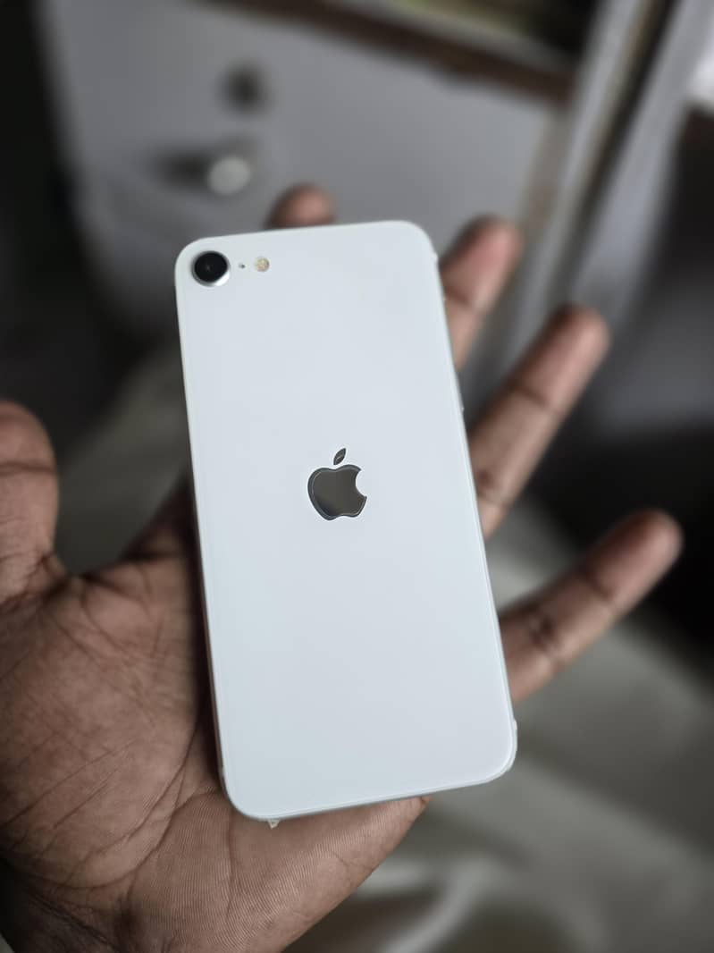 Apple iPhone SE 3