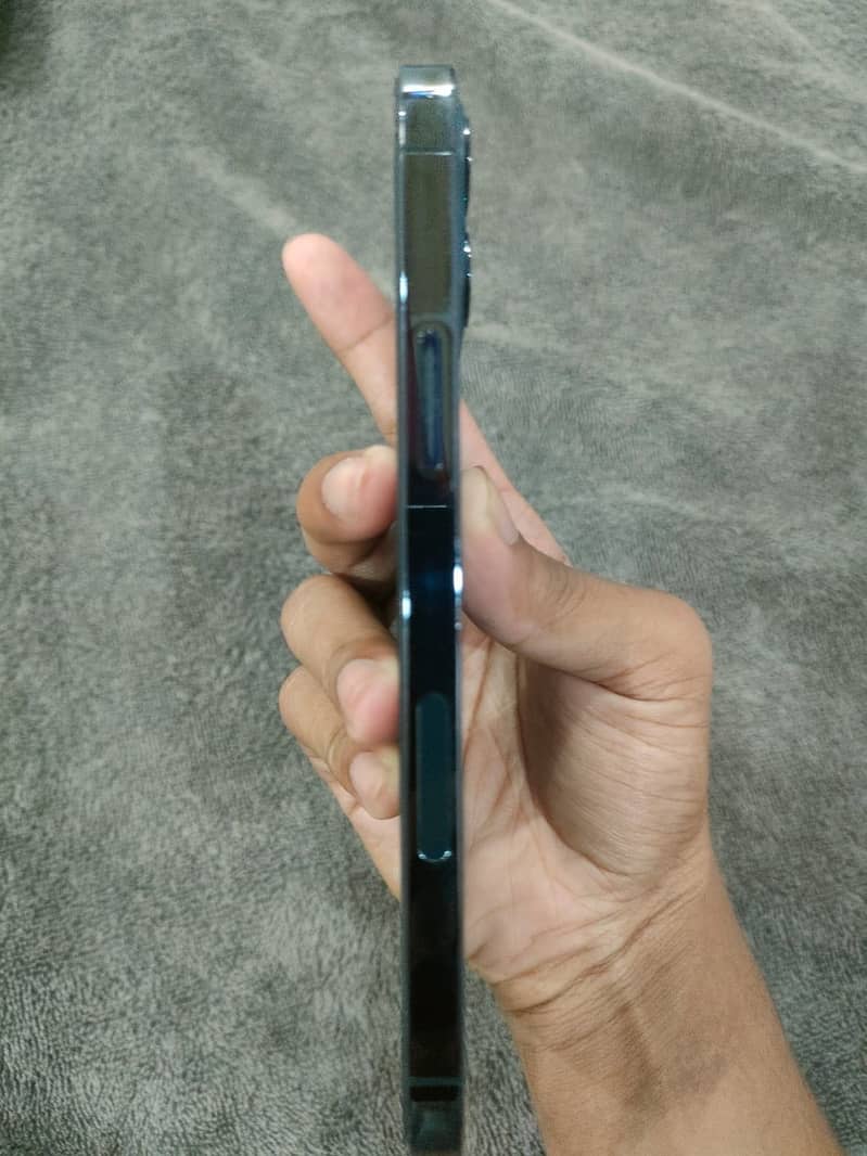Apple iPhone 12 Pro 1