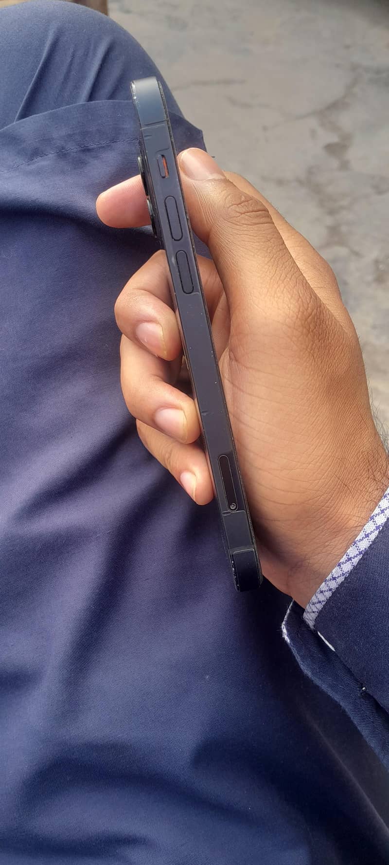 Apple iPhone 12 1