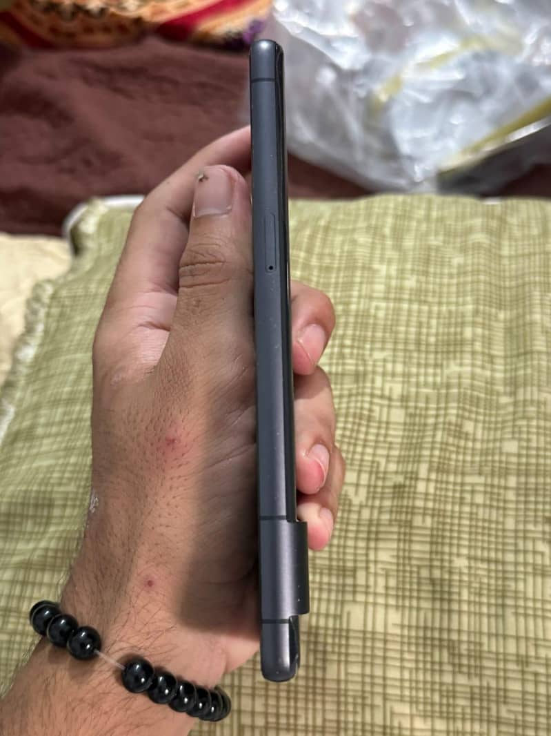 Google Pixel 7 4