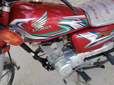Honda 125 Hyderabad number 22 model