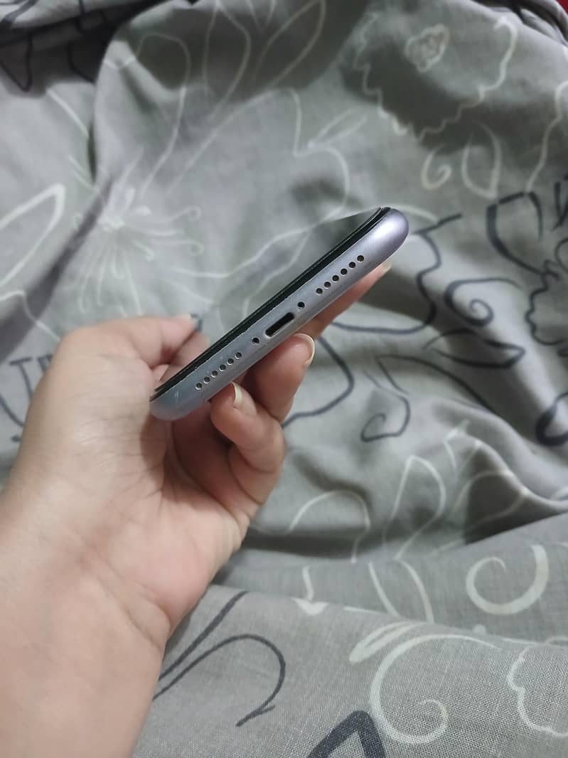 Apple iPhone 11 2