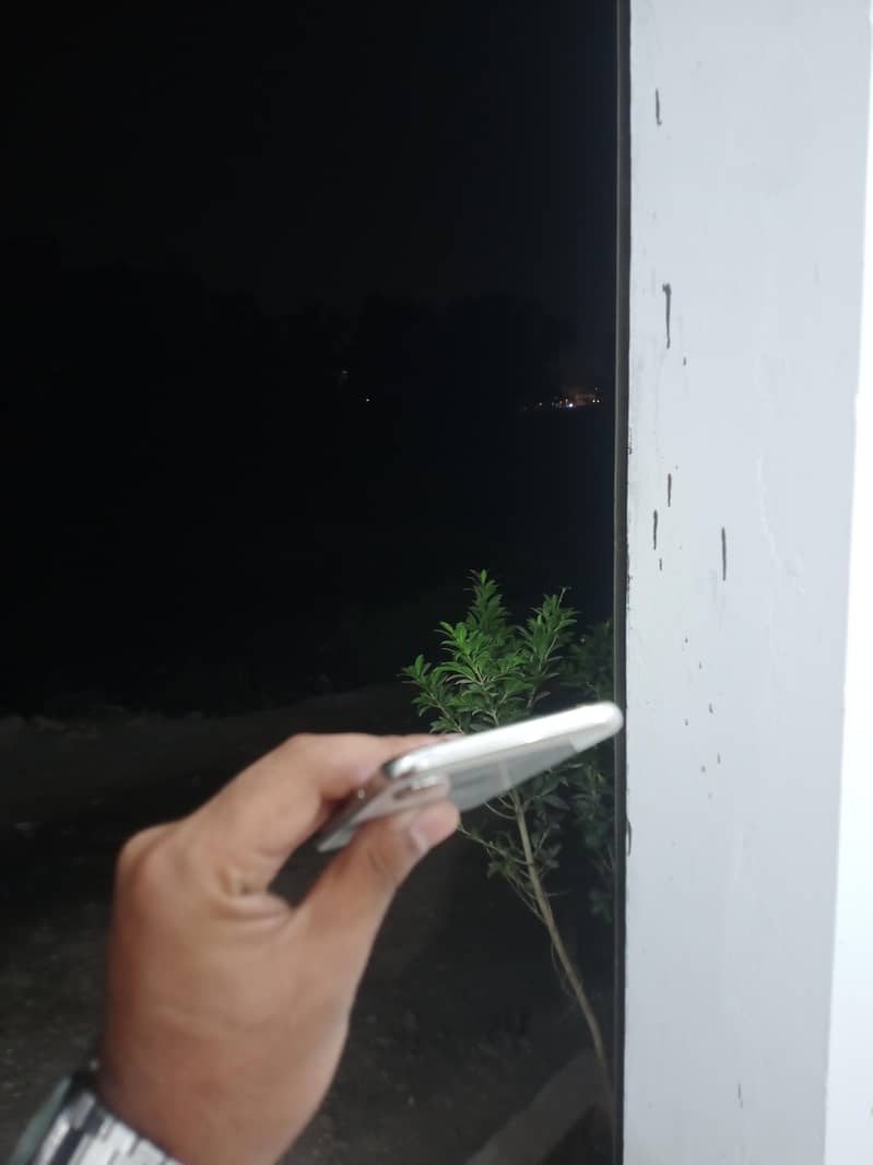 Apple iPhone X 6