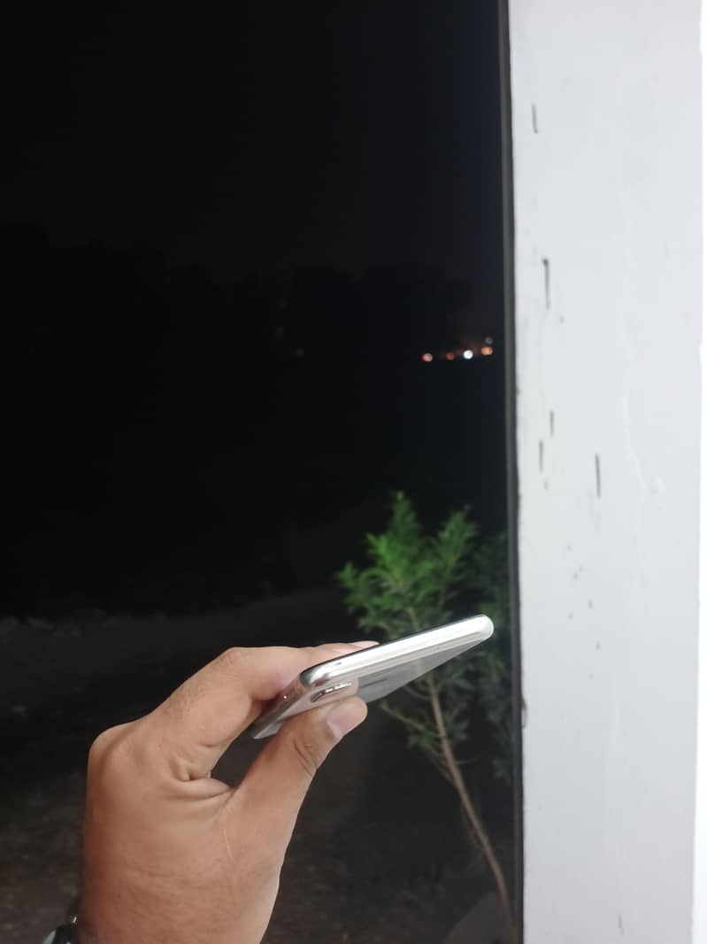 Apple iPhone X 9