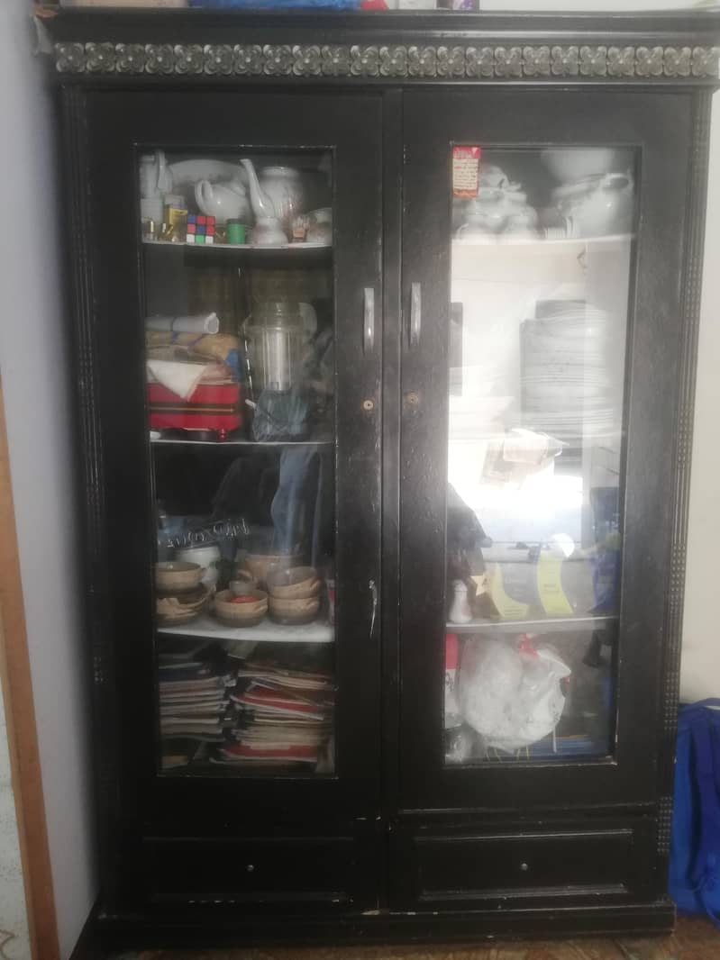 black divider 3
