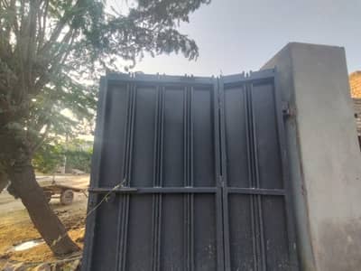 Main Gate 10 feet
