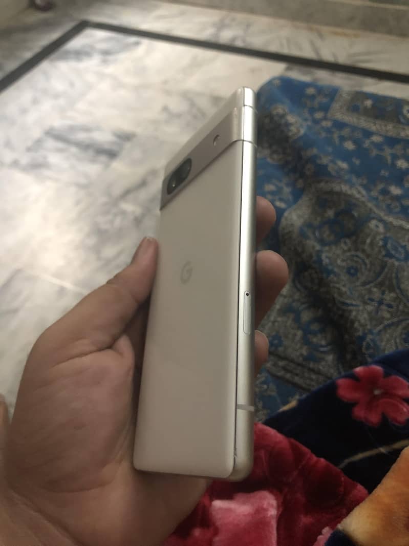 Google Pixel 7a 1