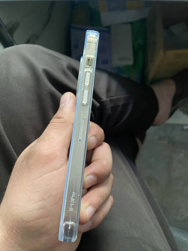 Apple iPhone 13 Pro 2
