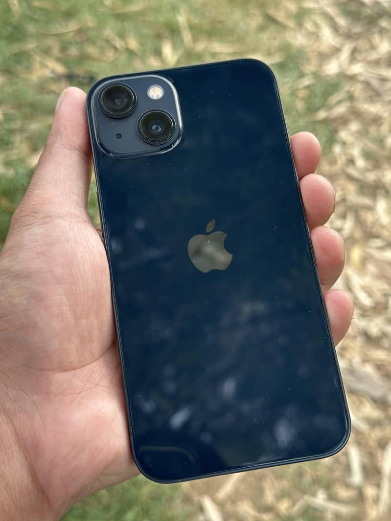 Apple iPhone 13 0