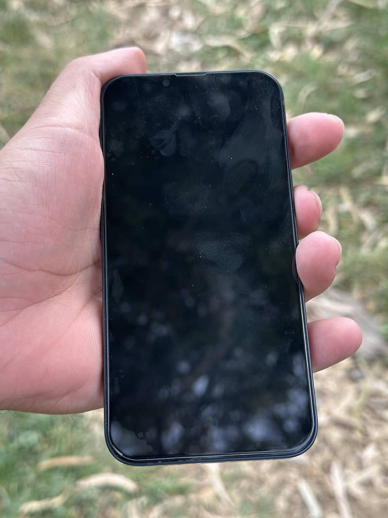 Apple iPhone 13 5