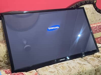 Samsung Plasma TV 51-inch with extra Samsung Speakers & Deck