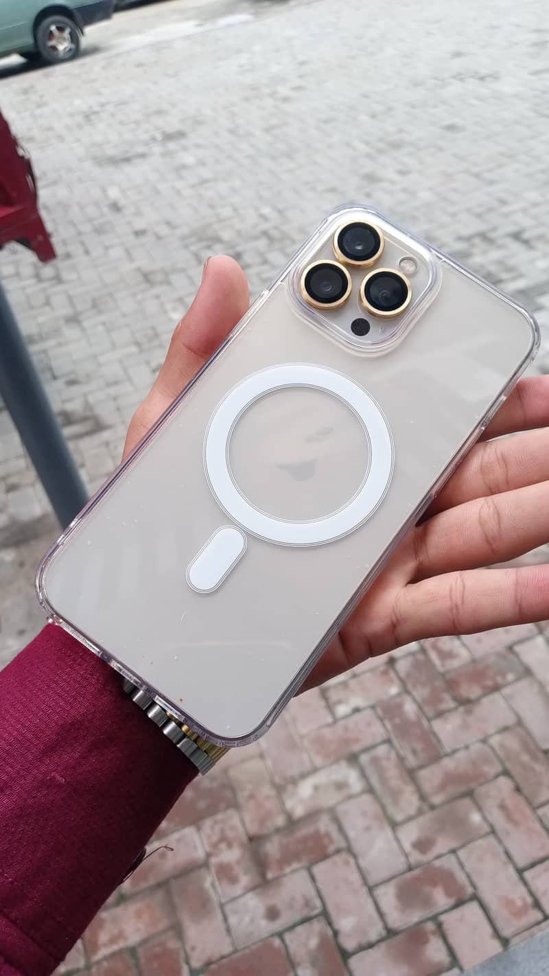 Apple iPhone 13 Pro Max 1
