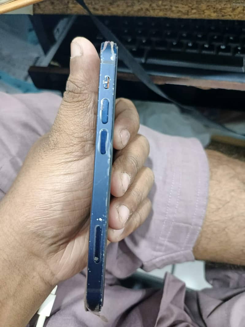 Apple iPhone 12 mini 9