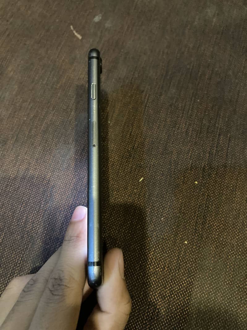 Apple iPhone 8 0
