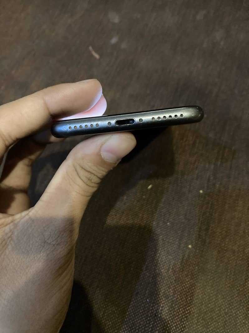 Apple iPhone 8 7