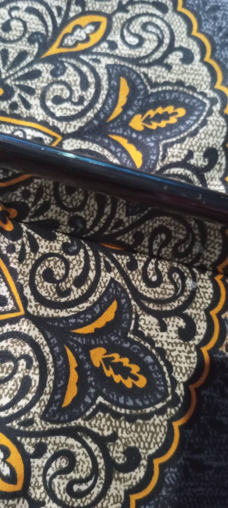 Samsung Mobile Note 8 1