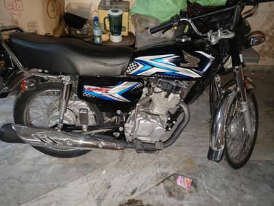 HONDA 125 black edition
