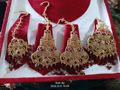 Jewellery set with box