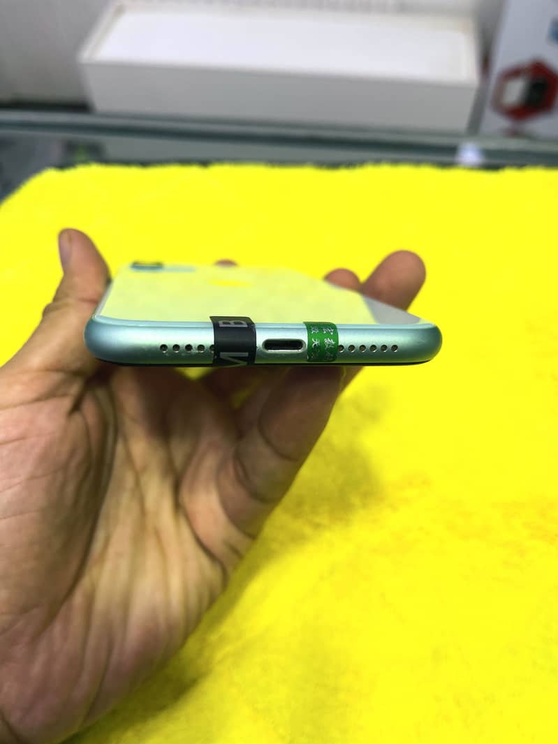 Apple iPhone 11 2