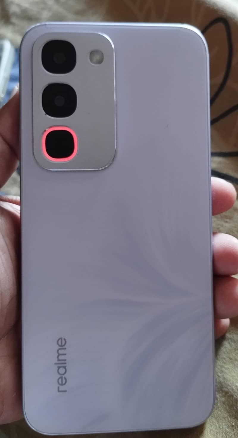 Realme C100 1