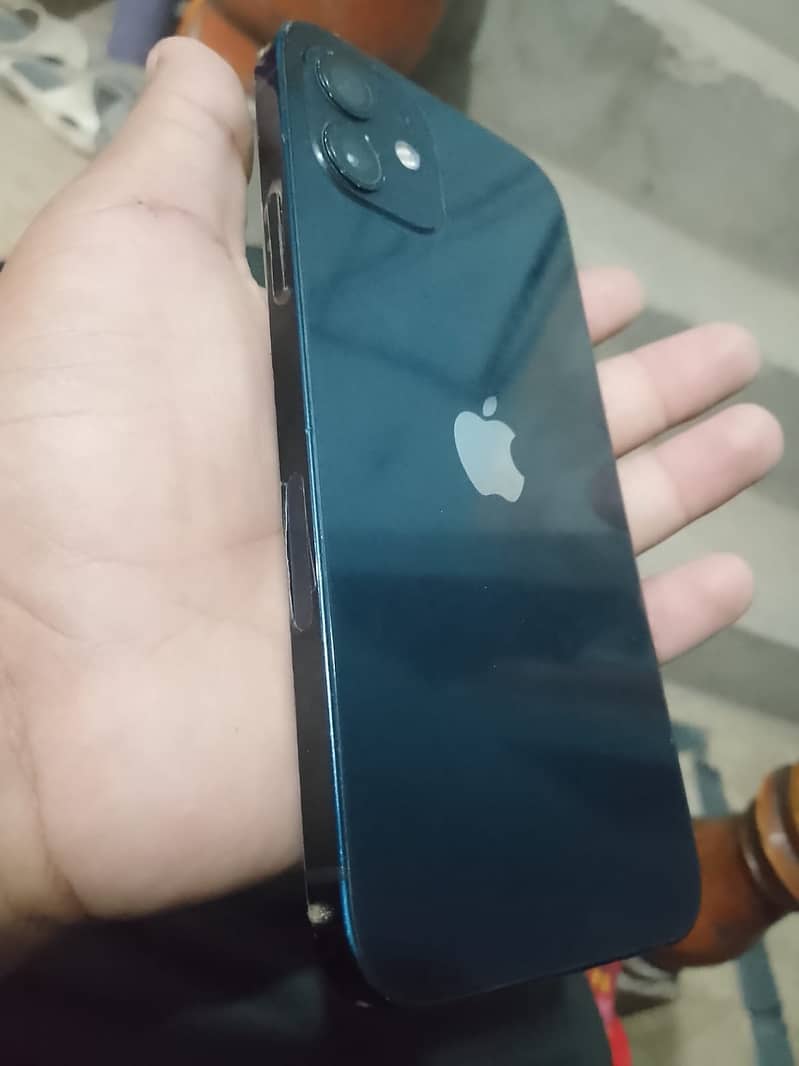 Apple iPhone 12 3