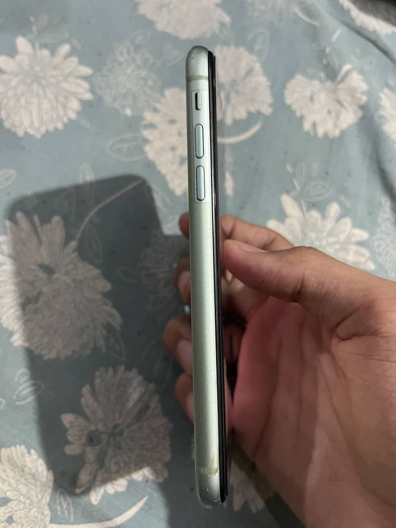Apple iPhone 11 5