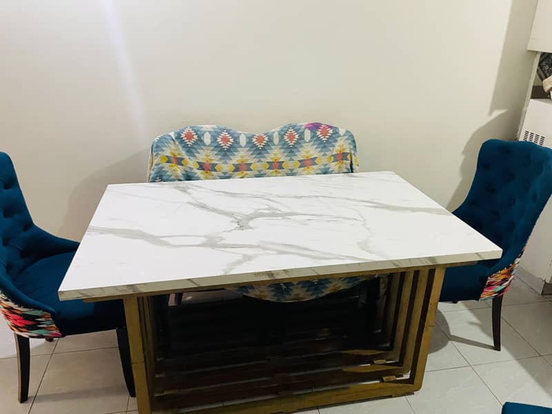 dinning table 0