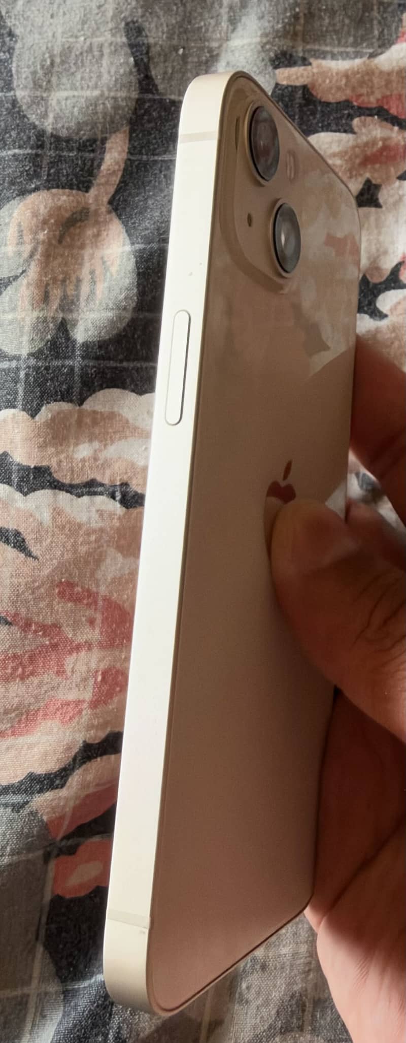 Apple iPhone 13 1