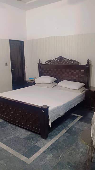 Used Bed for Sale – Excellent Condition at Best Price