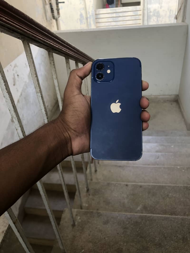 Apple iPhone 12 5