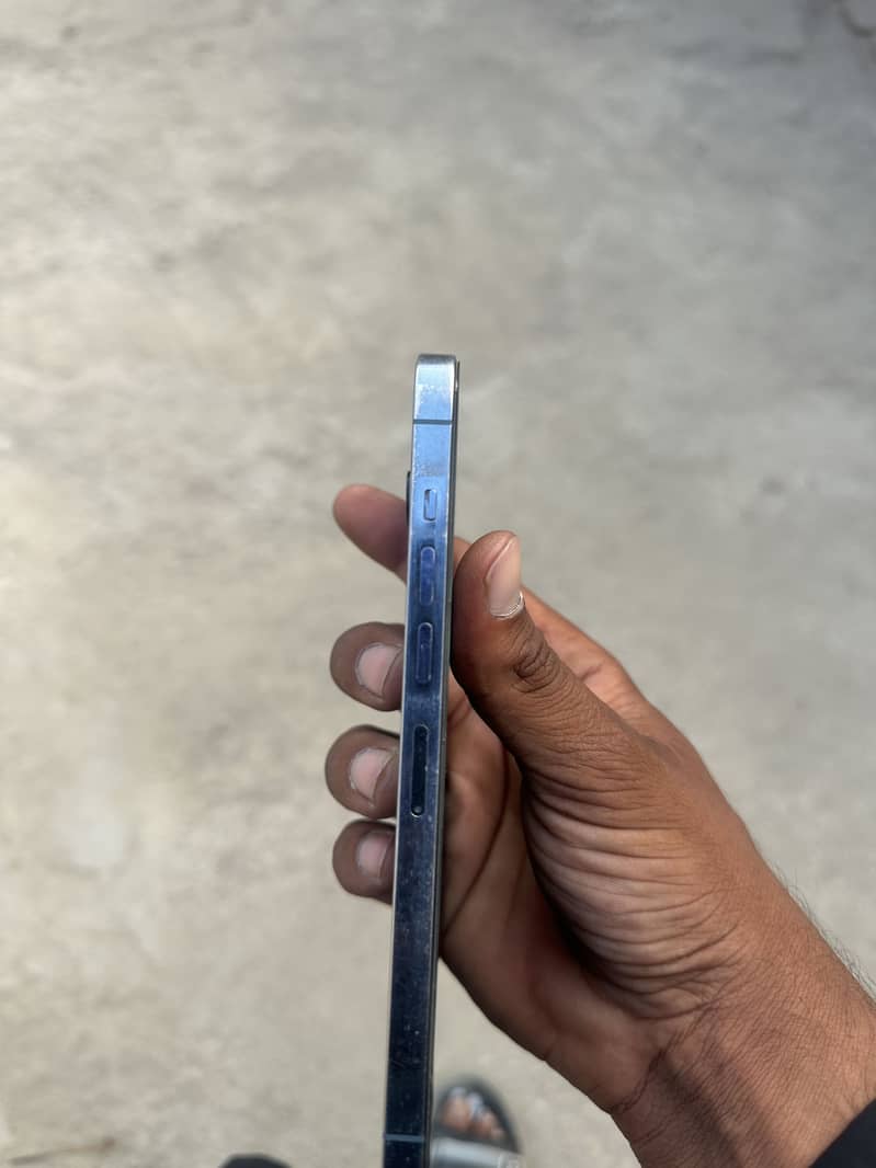 Apple iPhone 13 Pro Max 0