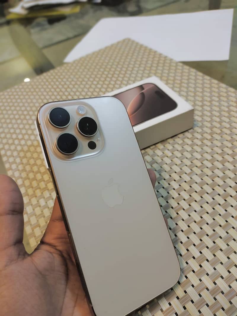 16 pro desert titanium 4