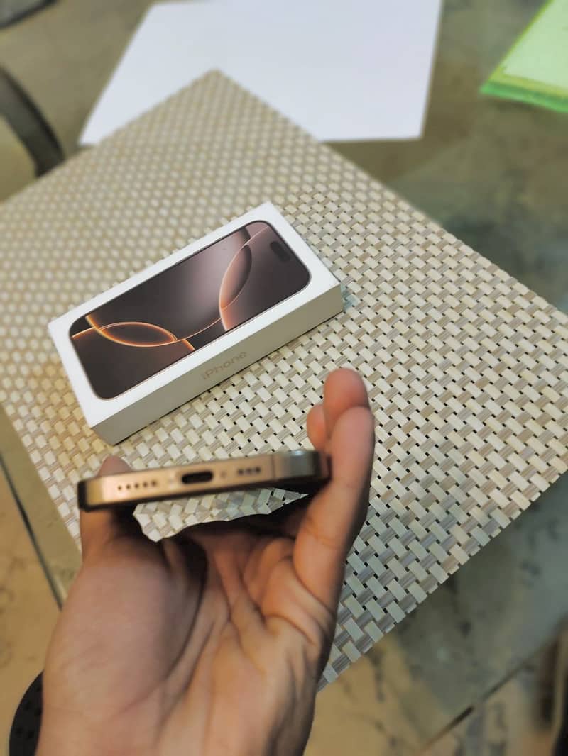 16 pro desert titanium 7