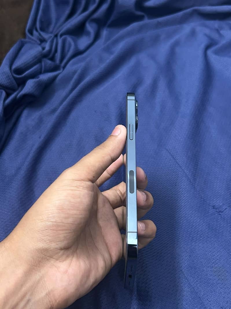 Apple iPhone 12 Pro Max 1