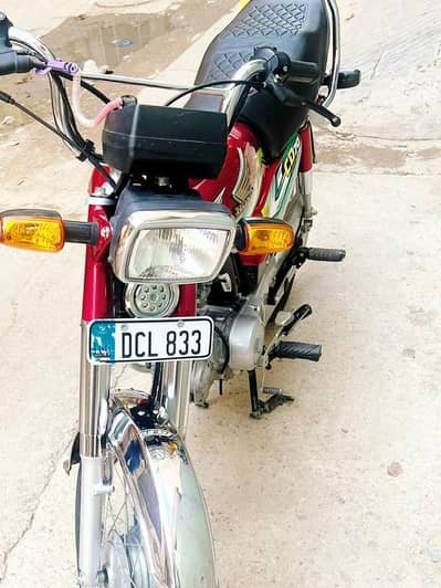 Honda CD 70 baik My call WhatsApp  03220428213