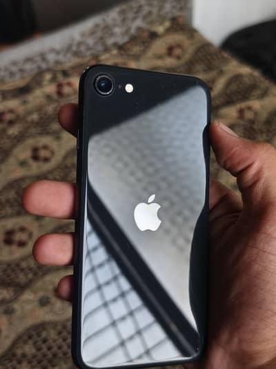 Apple iPhone SE