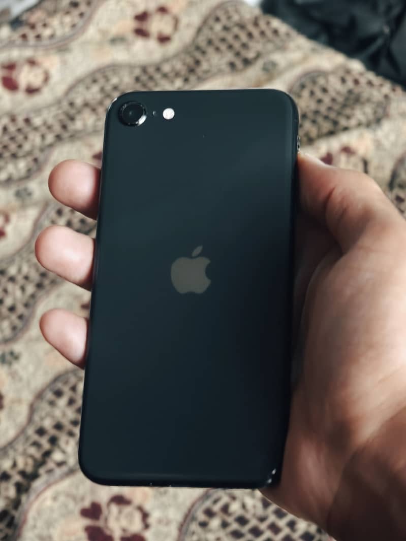 Apple iPhone SE 3