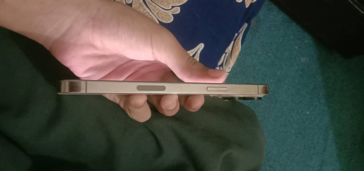 Apple iPhone 13 Pro Max(Bypass) 4