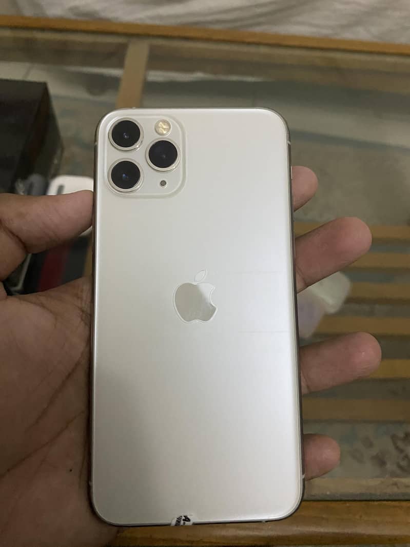 Apple iPhone 11 pro 1