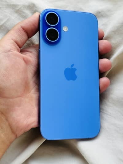 Apple iPhone 16