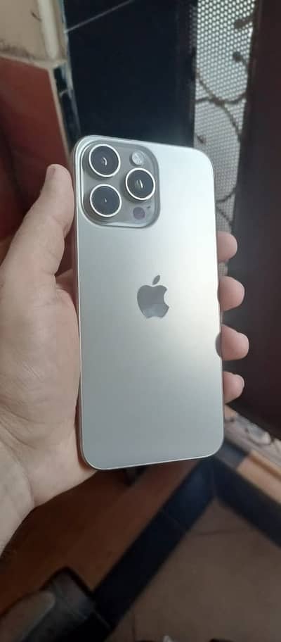 Apple iPhone 15 Pro Max 90% jv 256 gb titanium colour