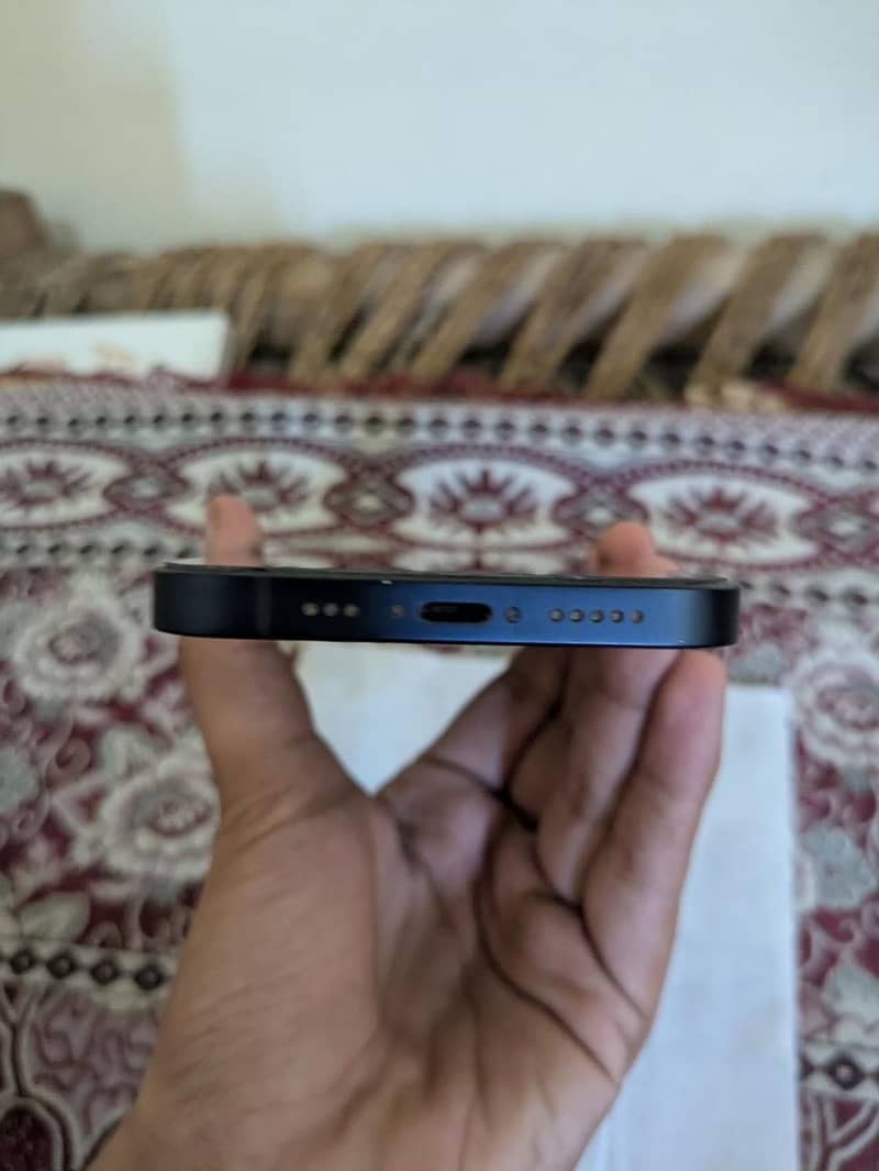 Apple iPhone 12 2