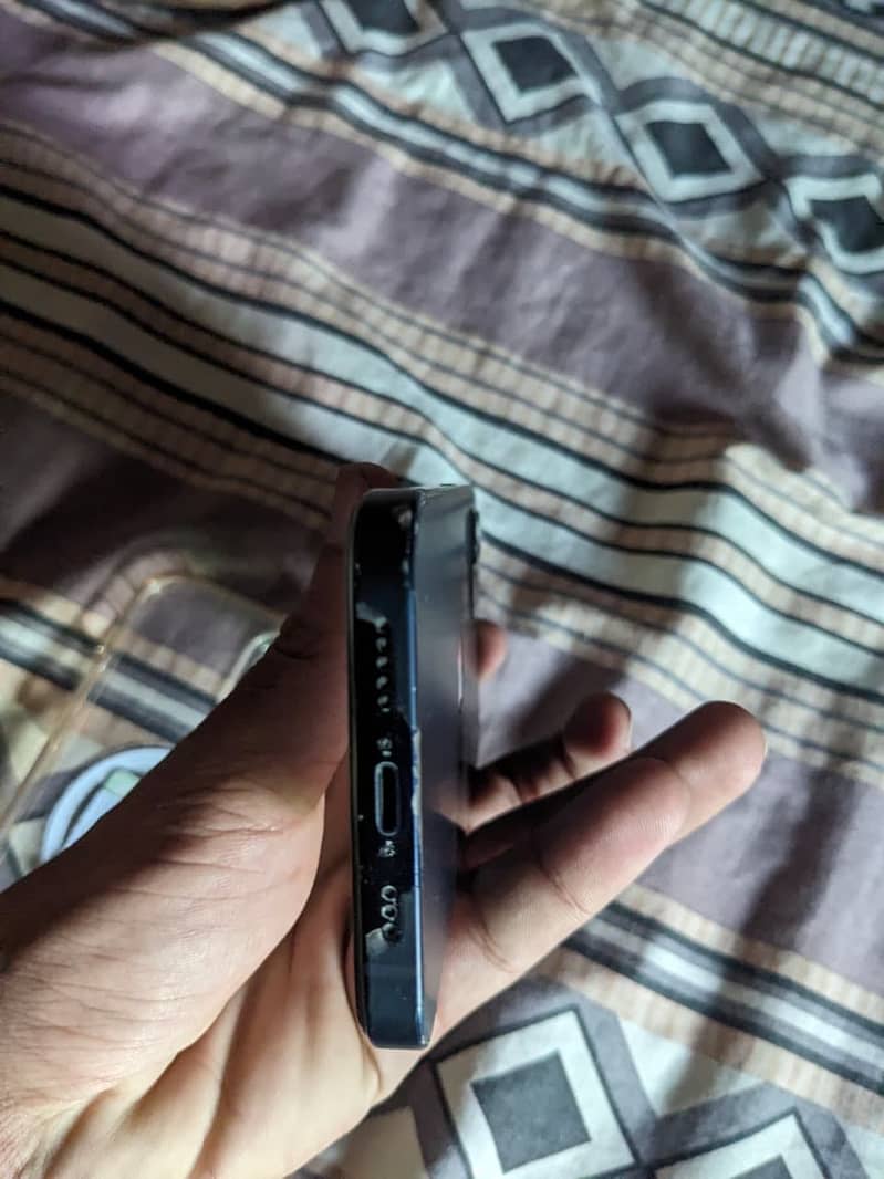 Apple iPhone 12 1