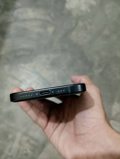 Apple iPhone 15