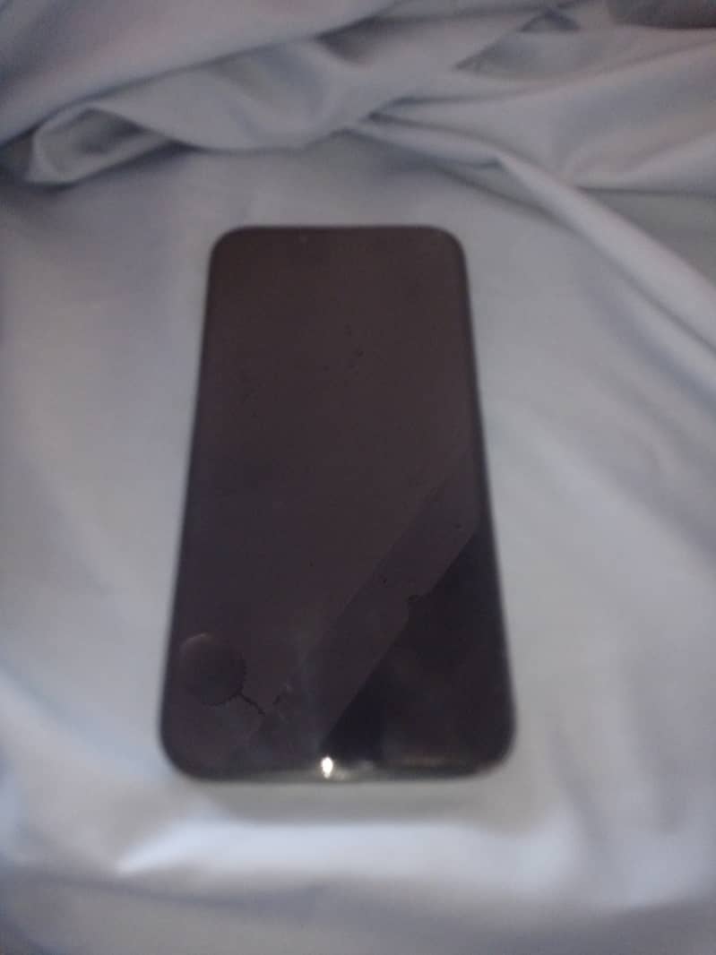 Apple iPhone 13 2