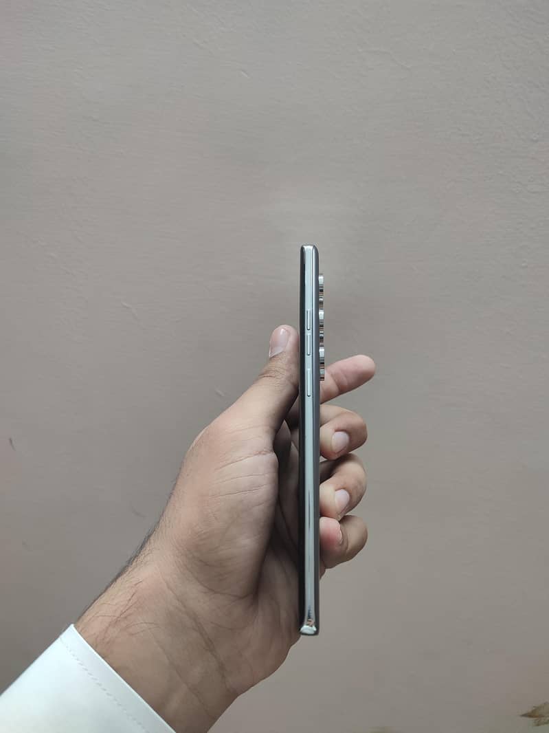 Tecno CAMON 40 Pro 8/256 4